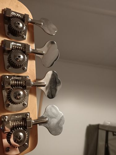 Schönes Nickel