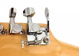 hipshot-enclosed-guitar-xtender-d-tuner-schwarz-bass-seite image 1