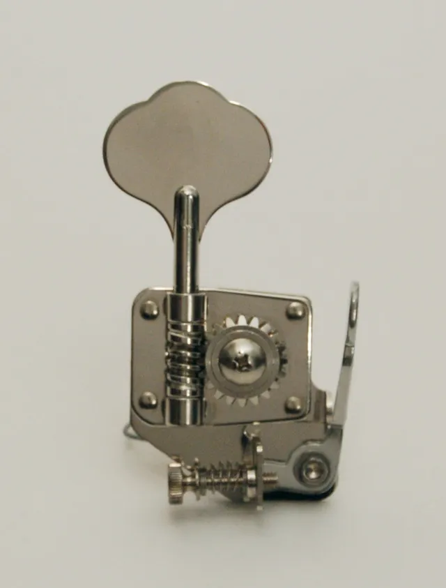 hipshot-bt10-bass-xtender-nickel-clover-key-bassseite image 1
