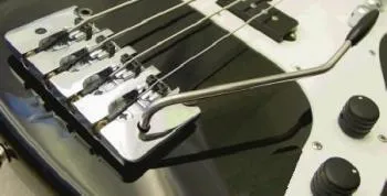 hipshot-4-string-bass-vibrato-tremolo-basssteg-schwarz-18mm image 1